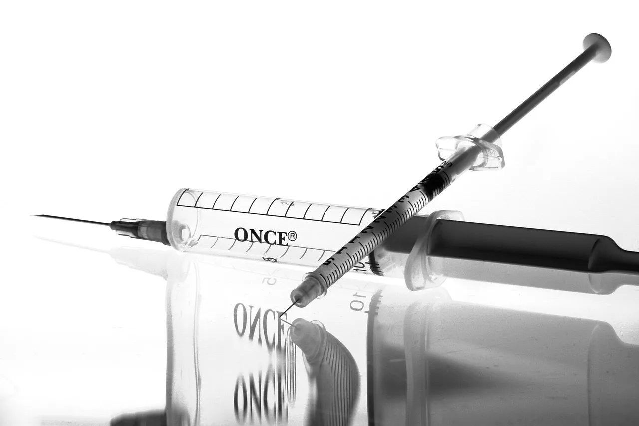 Disposable Medical Syringe image3